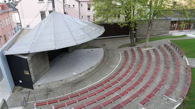 K areálu Eurocentra patří i amfiteátr. I zde se konají koncerty. 