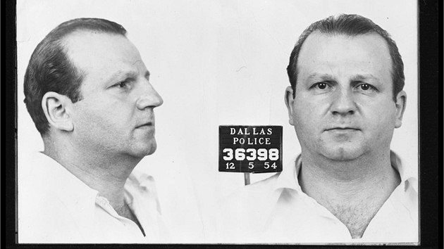 Policejní snímky Jacka Rubyho, mue, který zastelil Lee Harveyho Oswalda,...