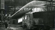 V akci. K požáru přijely stovky hasičů z Polska a třeba i ČSSR.
