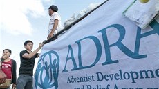 ADRA rozdlovala na Visajských ostrovech potravinovou pomoc.