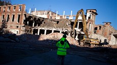 Demolice bývalé textilky Tepna v Náchod�