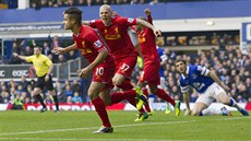 5. MINUTA - A GÓL! Fotbalisté Liverpoolu se v utkání na hiti Evertonu...
