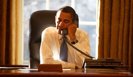 Barack Obama musí oficiáln telefonovat ze ifrovaných telefon. A nebo z pevné linky. Ilustraní snímek.