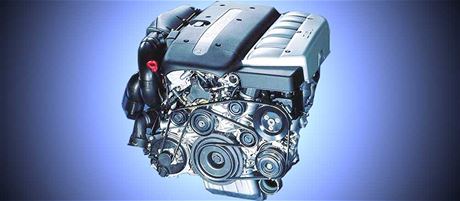 adový estiválec Mercedesu. Turbodiesel 3 222 ccm 320 CDI (OM 613) s výkonem...