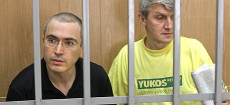 Ve svém druhém procesu byl Chodorkovskij odsouzen s bývalým manaerem Jukosu...