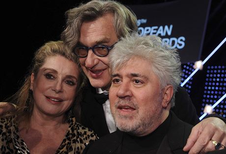 Catherine Deneuve, Wim Wenders a Pedro Almodóvar na Evropských filmových cenách