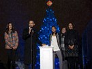 Barack Obama ve Washingtonu slavnostn rozsvítil vánoní strom a vzpomenul na...