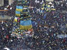 V centru Kyjeva se sely statisíce demonstrant. Chtjí sblení své zem s EU.