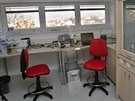 V laboratoch novho centra budou vdci a studenti zkoumat vzorky odebran pi...