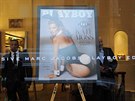 Kate Mossová na obálce asopisu Playboy v butiku návrháe Marka Jacobse