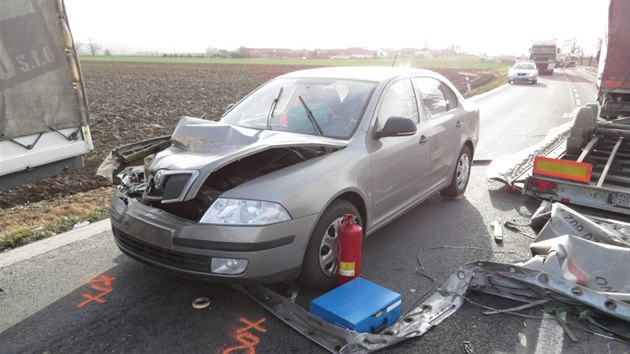 Hned ti auta se srazila v ptek dopoledne v obci Libiv smrem na Mohelnici.