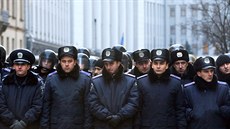 Ukrajintí policisté steí centrum Kyjeva (3. prosince 2013)
