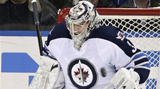 Ondej Pavelec z Winnipegu likviduje dalí anci Rangers.