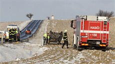 Kilometr od Jaromic nad Rokytnou smrem na Tebí dostal idi kvli kluzkému...