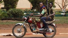 Povstalci z hnutí Séléka v Bangui.