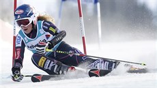 Amerianka Mikaela Shiffrinová na obím slalomu Svtového poháru v Beaver Creeku