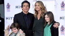 Ben Stiller, jeho manelka Christine Taylorová a dti Quin a Ella (3. prosince...