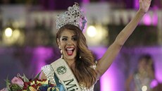 Miss Earth 2013 Alyz Henrichová z Venezuely (7. prosince 2013)