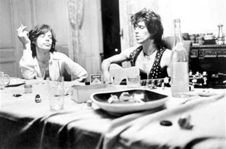Mick Jagger a Keith Richards pi nahrávání alba Exile On Main Street v roce...