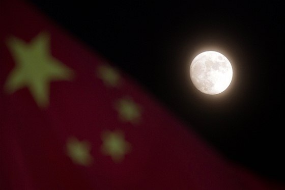 Číňané se zatím mohou na Měsíc dívat pouze z dálky. Tamní výzkumníci však...