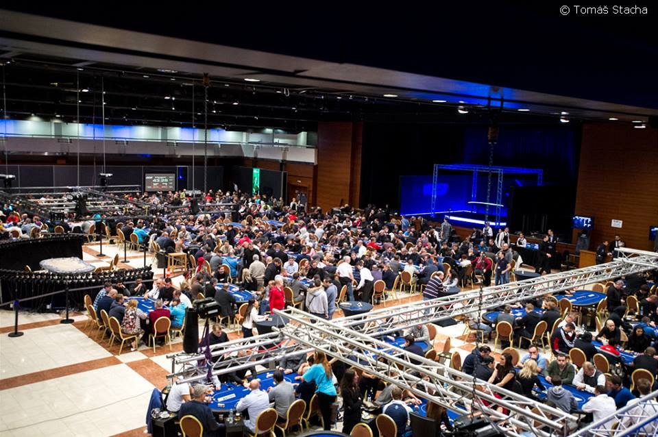 Pokerový turnaj v Hiltonu. Ilustra�ní foto
