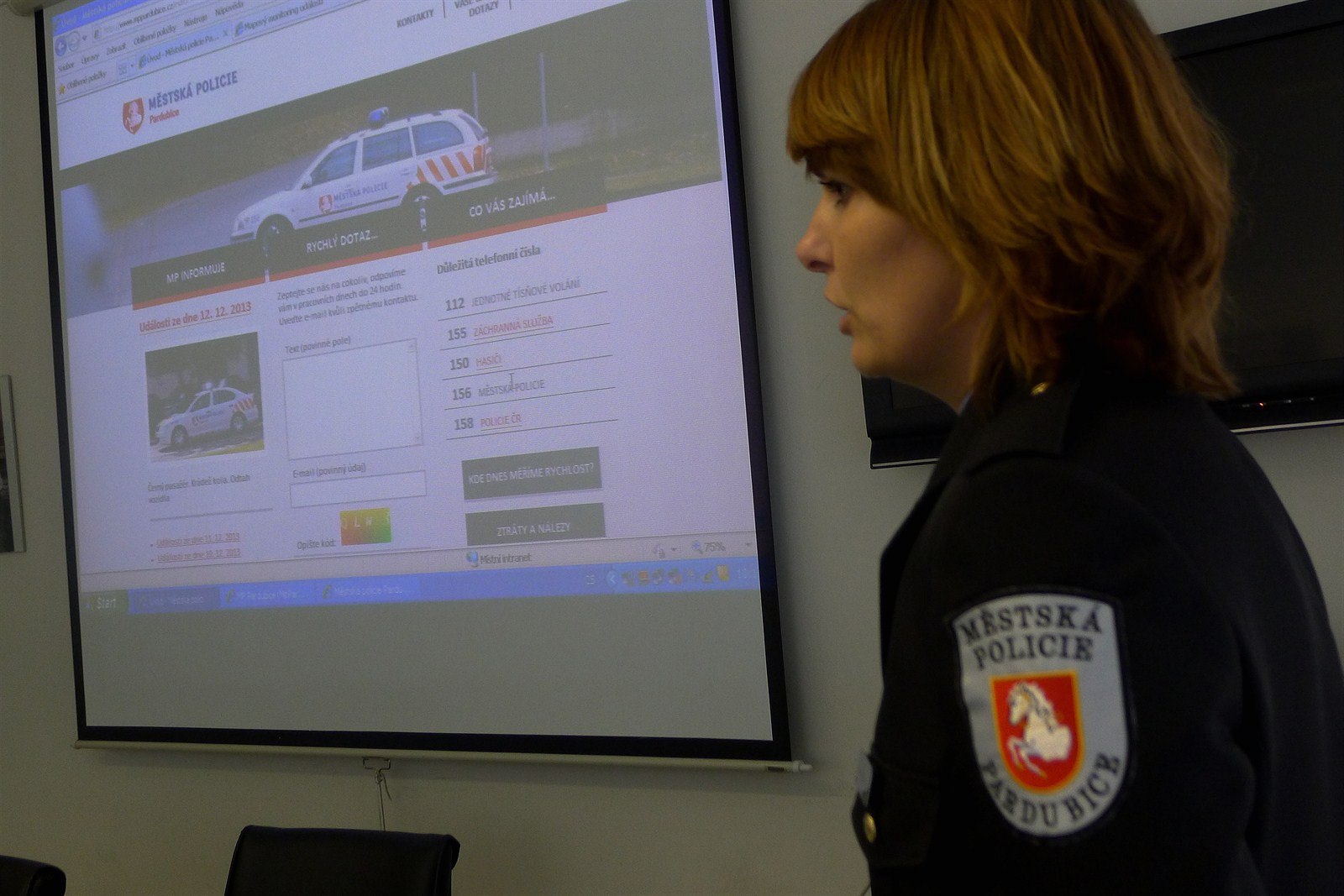 Mluv�í Lenka Uskobová p�edstavuje nové webové stránky pardubických m�stských...