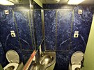 Vlak ruských eleznic, obnovená linka Moskva-Praha-Moskva. Toalety u vypadají...