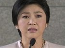 Thajská premiérka Jinglak inavatrová pedstoupila ped mikrofon, aby se...