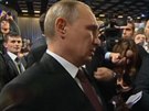 Ruský prezident Vladimir Putin oznamuje, e podepíe ádost o milost, kterou...
