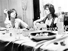 Mick Jagger a Keith Richards pi nahrávání alba Exile On Main Street v roce...