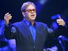 Elton John vystoupil 18. prosince 2013 v praské O2 arén.