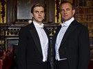 Dan Stevens a Hugh Bonneville v seriálu Panství Downton (2010)