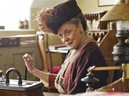 Maggie Smithová v seriálu Panství Downton (2010)