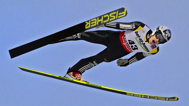 28. ÚNORA Zůstali bez medaile. Stejně jako v Oslu 2011 skončili lyžaři-klasici na světovém šampionátu ve Val di Fiemme bez cenných kovů. Nejlepší z nich byl skokan Jan Matura, v sezoně vítěz dvou závodů Světového poháru, který na šampionátu doletěl pro 5. místo na velkém můstku. Běžec Lukáš Bauer se musel spokojit s druhou desítkou. V úvodu následující sezony však Bauer ovládl pohárový závod v Kuusamu.