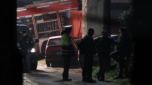 Pi vbuchu v gari rodinnho domu v ertkch na Znojemsku zahynuli policista a jeho matka. (14. 12. 2013)