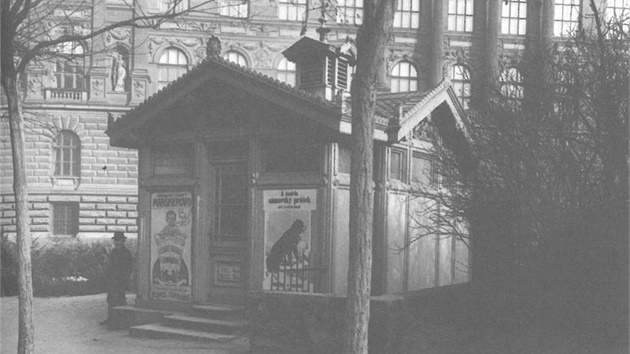 Zchod v elakovskho sadech (1907)