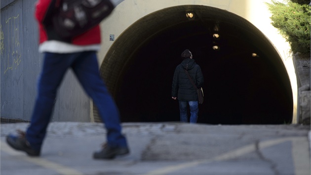 Tunel mezi Karlínem a ikovem