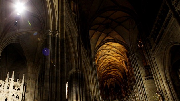 Nové osvětlení Svatovítské katedrály ukázalo mnoho doposud skrytých detailů.