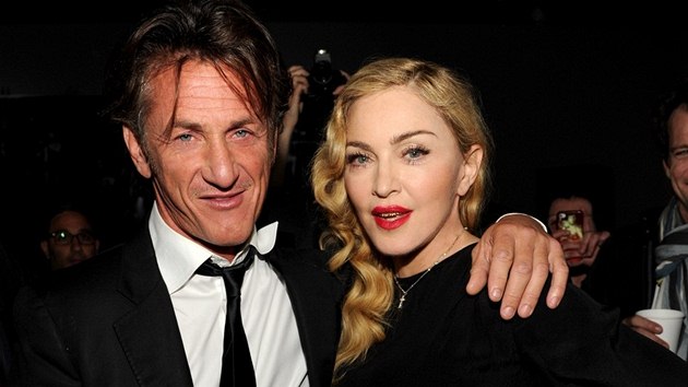 Bývalí manželé Madonna a Sean Penn si opět dobře rozumějí.
