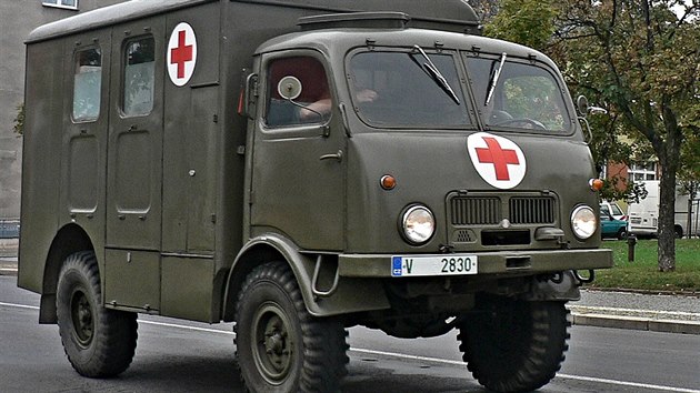 Skov kaeny byly tak rozen. Z tch vysokch si pamtnci asi nejastji vzpomenou na vojenskou sanitu.