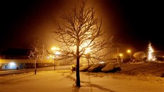 Lidé z Olenice na Blanensku se ve stedu probudili do zasneného rána.