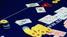 POKER. V Praze práv probíhá turnaj Eureka Poker Tour, pokraují jet dva ei.