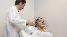 Ne, centrum pro uklízení v�dci v �enském mozku neobjevili. Prý ale �eny jistým