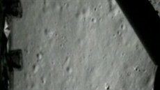 Zábry z pistání ínského vesmírného vozítka na Msíci