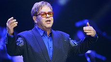 Elton John vystoupil 18. prosince 2013 v pražské O2 aréně.