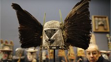 Starobylé posvátné masky kmen Hopi a Apa byly bhem aukce vystaveny v
