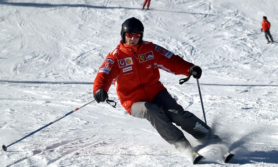 Michael Schumacher při lyžování v italském středisku Madonna Di Campiglio v