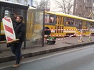 Opilý idi najel do zastávky tramvaje na Klatovské tíd v Plzni. Ráno se...