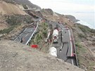 Zemtesení v Mexiku zpsobilo propad silnice