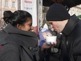 Na Štědrý den čeká návštěvníky na Staroměstském náměstí mimo polévky i Česká...